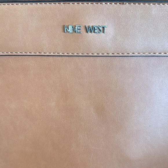 Nine West Crossbody - Picture 3 of 10